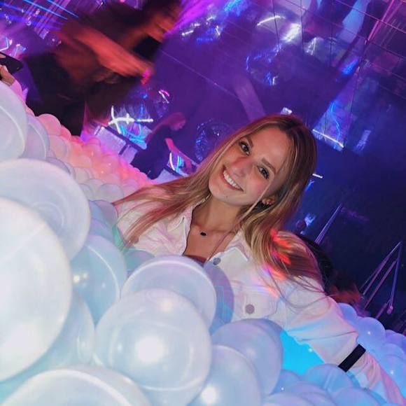 Meet your Posher, Lizzie - Picture 1 of 1